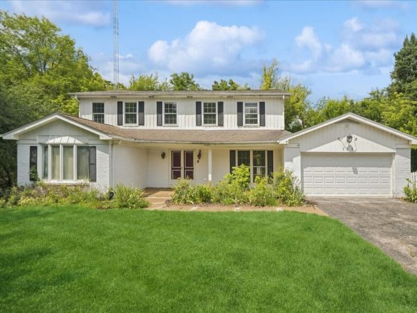 132 Wagon Wheel Lane , Barrington, IL 60010