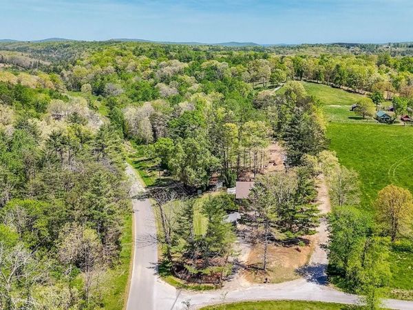 11 Cedar Hills Rd, Grandview, TN 37337