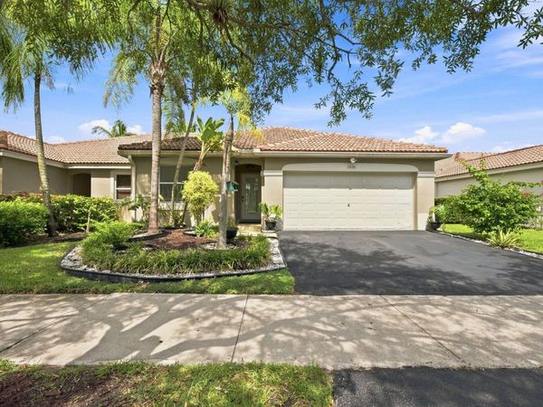 1590 ORION Lane, Weston, FL 33327