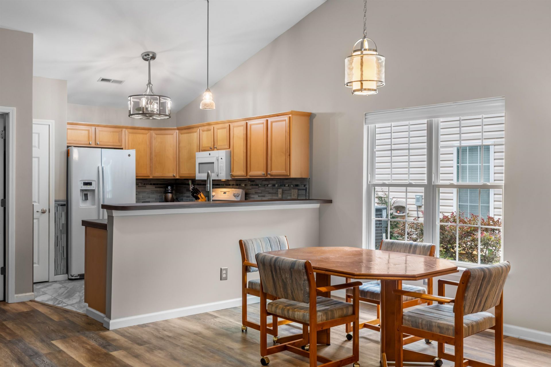 6479 Royal Pine Dr. Photo 10