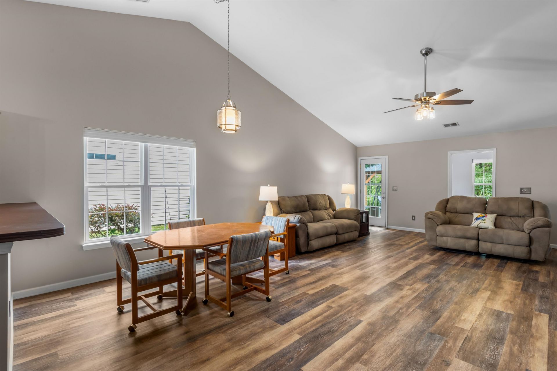 6479 Royal Pine Dr. Photo 7