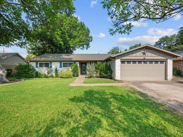 8612 Stillwood LN, Austin, TX 78757