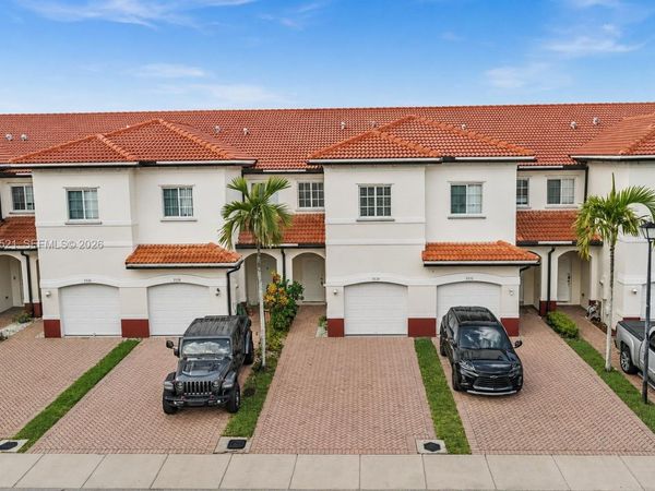 3530 NW 29th Ct , Lauderdale Lakes, FL 33311