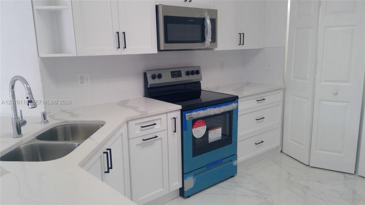 12602 SW 54th St , Miramar, FL 33027 Photo