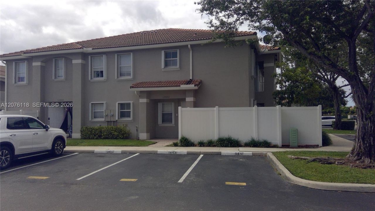 12602 SW 54th St , Miramar, FL 33027 Photo