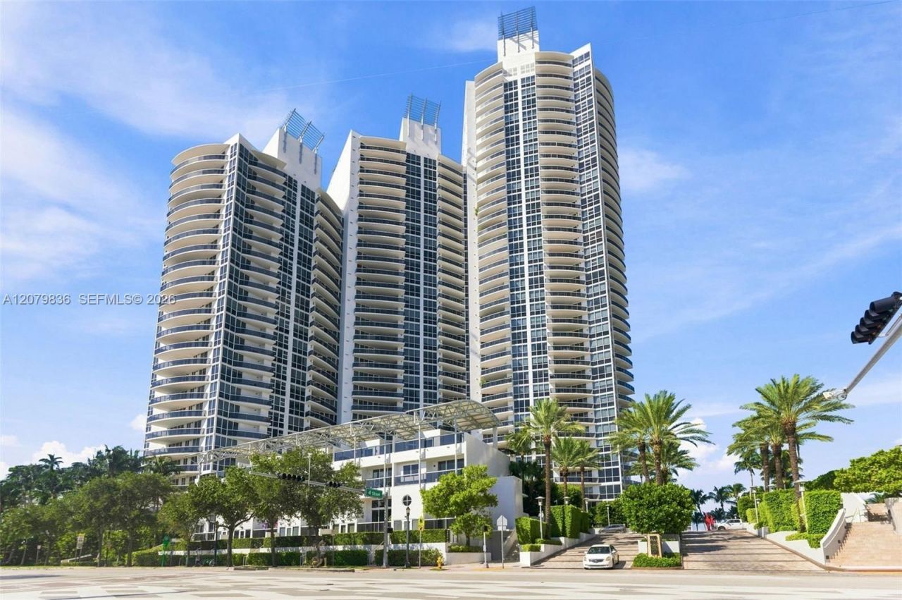 400 Alton Rd, Unit 1804, Miami Beach, FL 33139 Photo