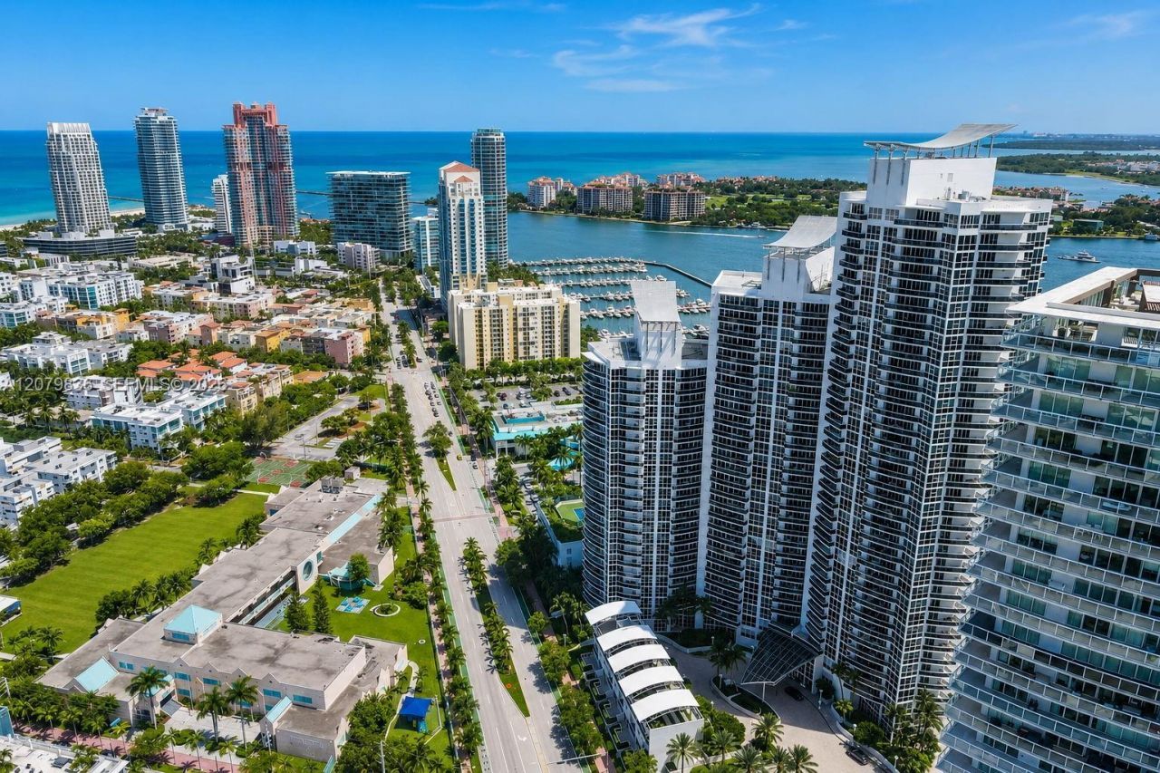 400 Alton Rd, Unit 1804, Miami Beach, FL 33139 Photo