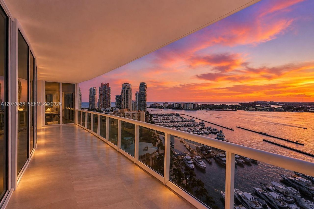 400 Alton Rd, Unit 1804, Miami Beach, FL 33139 Photo