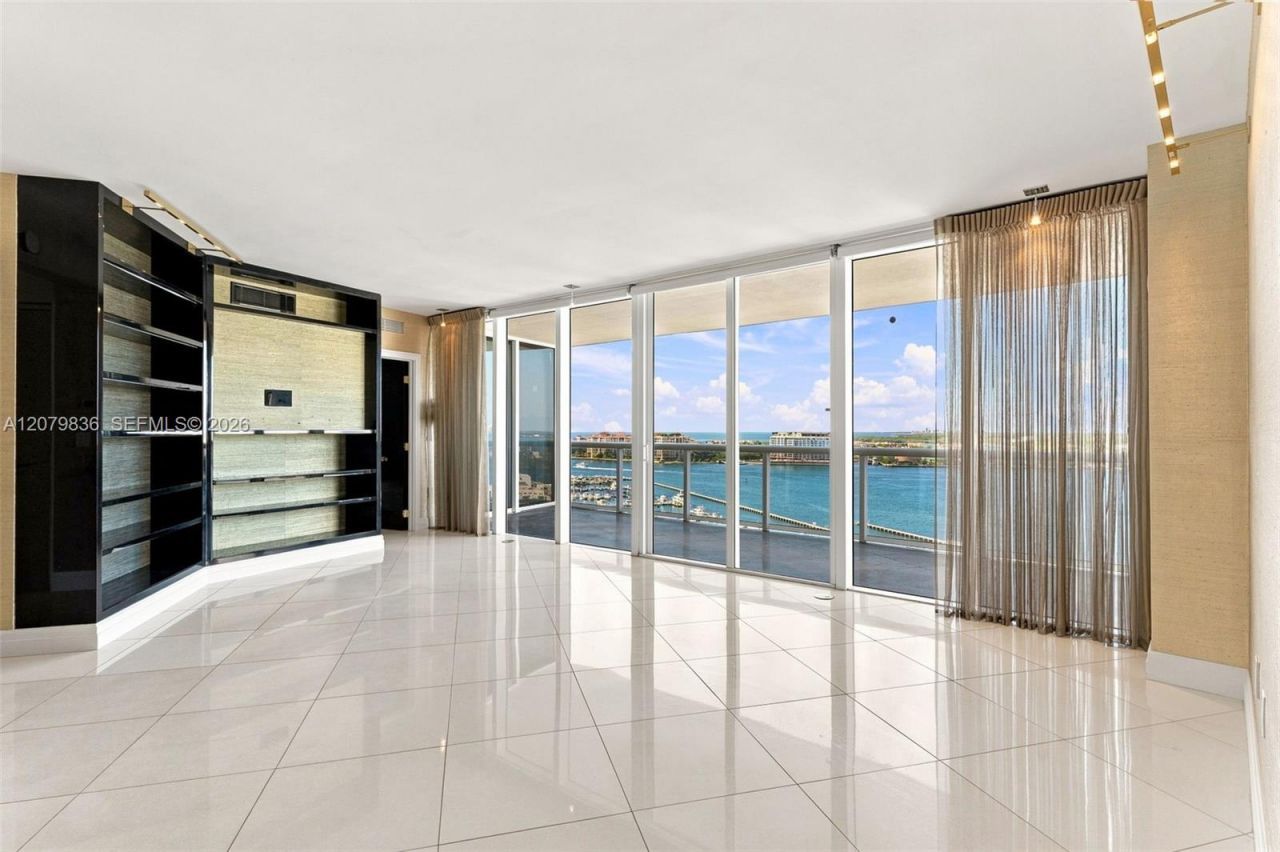 400 Alton Rd, Unit 1804, Miami Beach, FL 33139 Photo