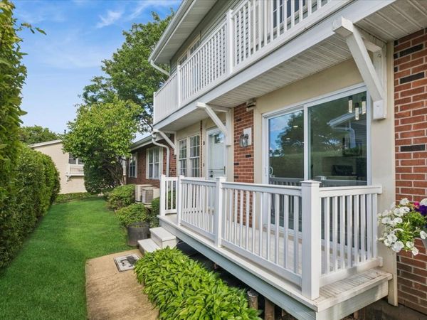 185 College Drive , Unit B, Bloomingdale, IL 60108