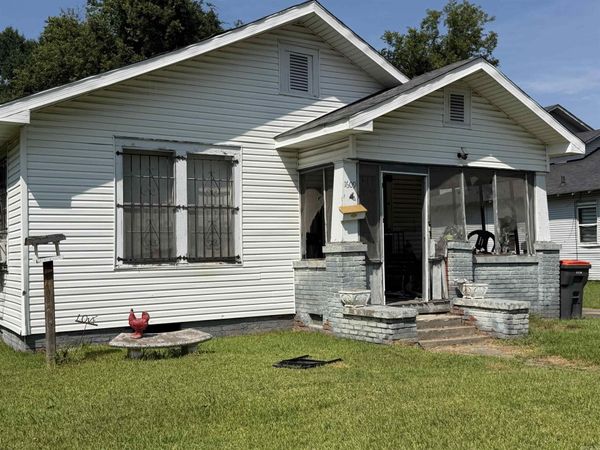 1609 W 16th Avenue, Pine Bluff, AR 71603