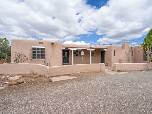 105 E Alicante Road , Santa Fe, NM 87505