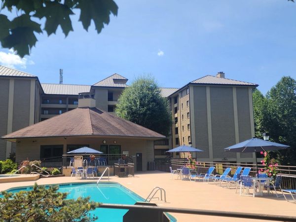 1704 Hidden Hills Road, Gatlinburg, TN 37738