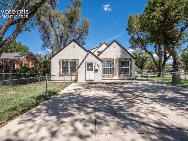 601 W Pitkin Avenue, Pueblo, CO 81004