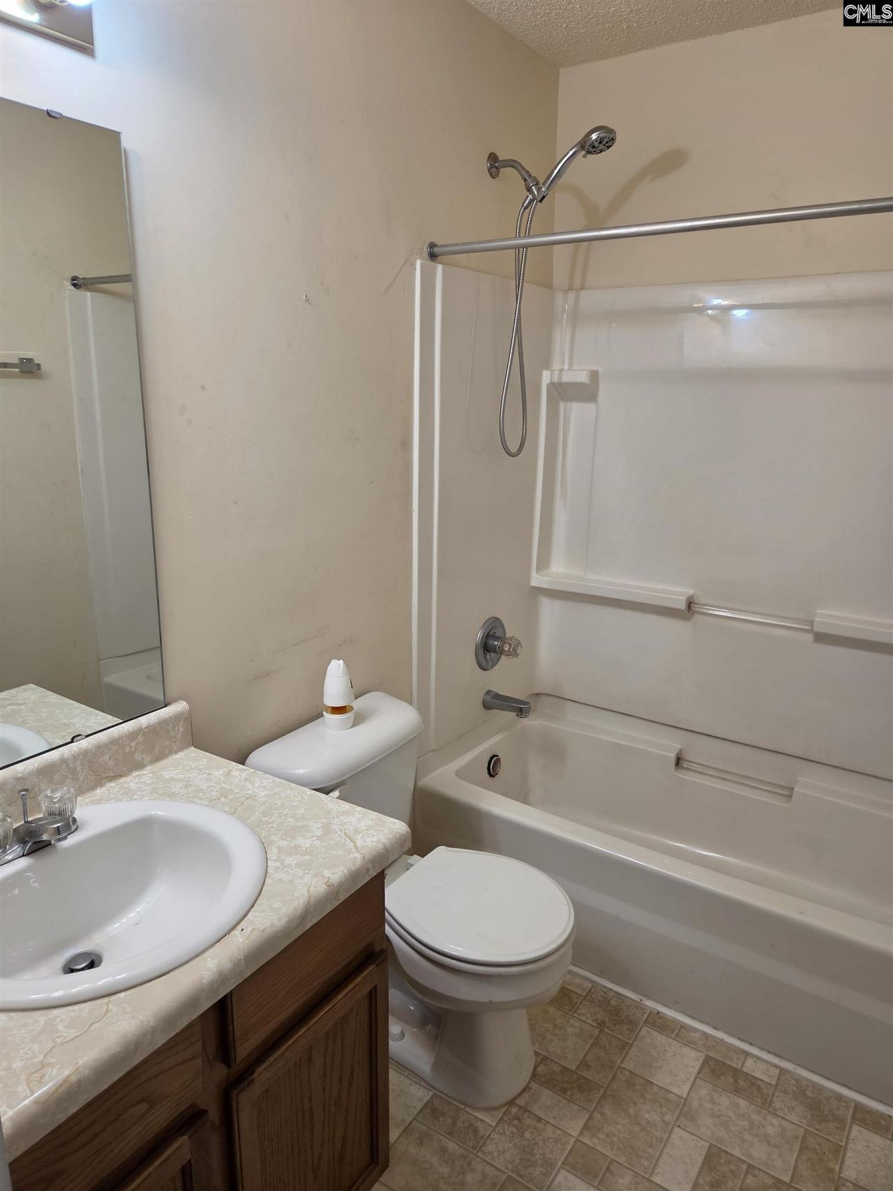 220 Appletree Lane Photo 27