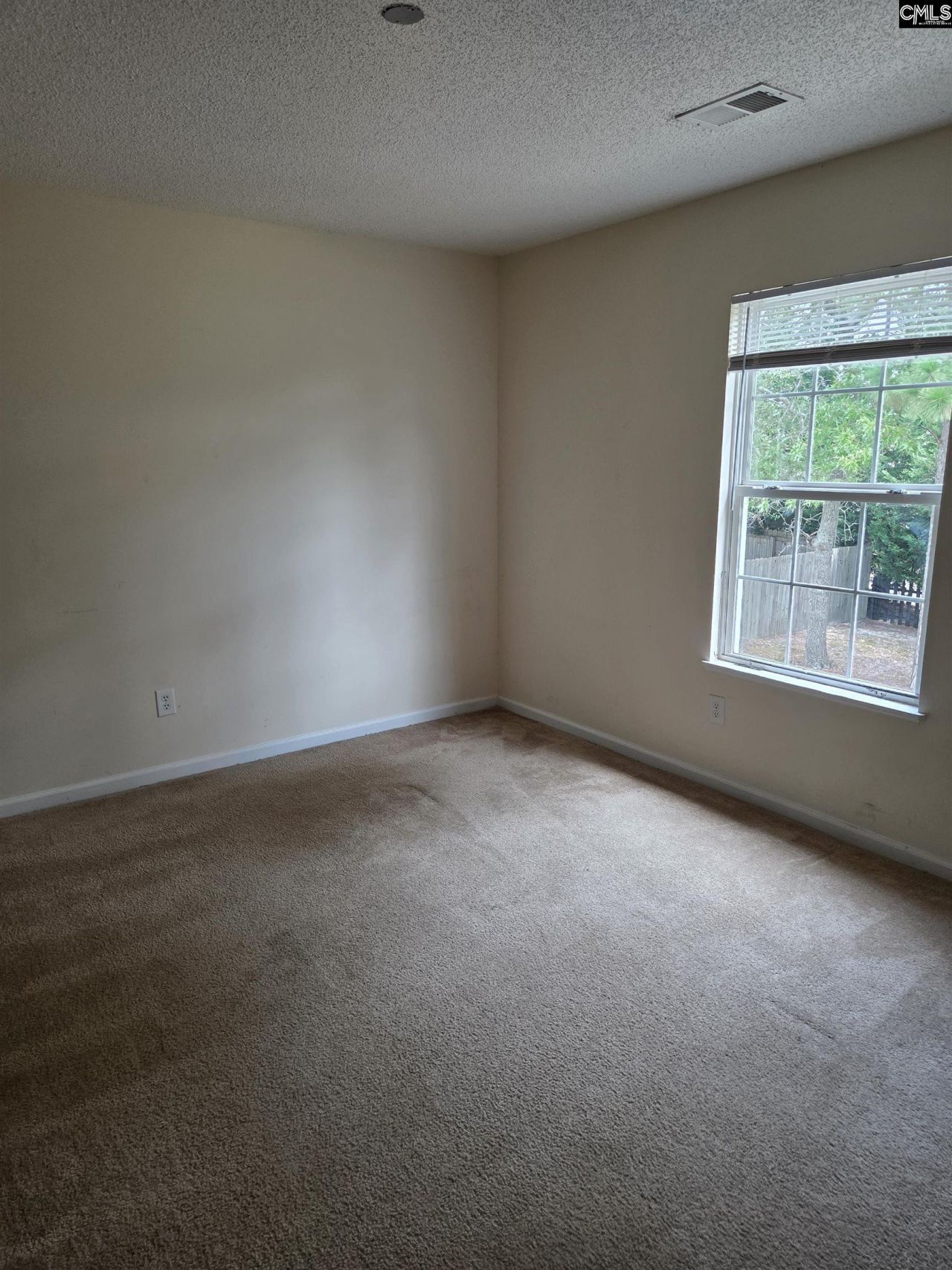 220 Appletree Lane Photo 29