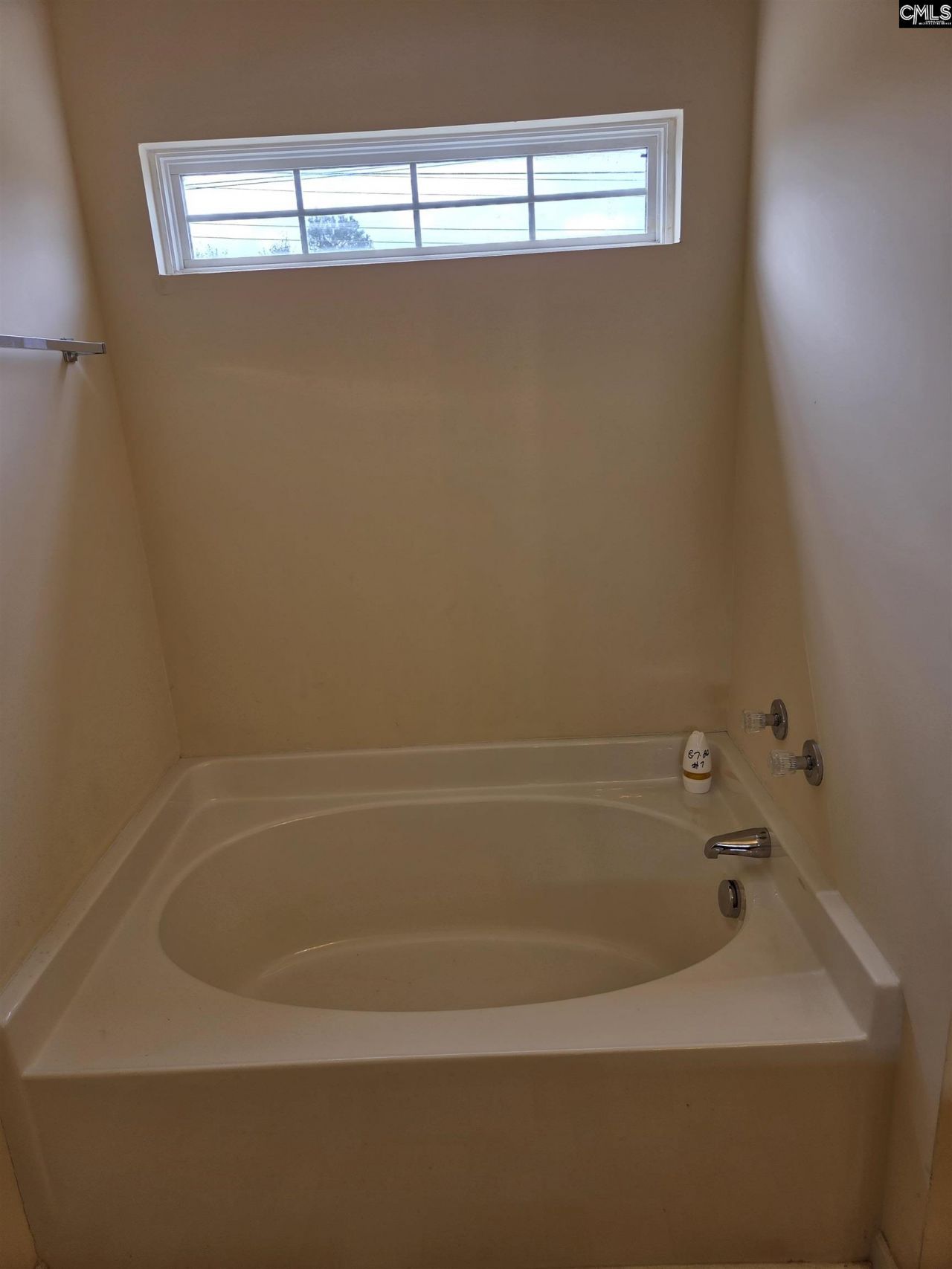 220 Appletree Lane Photo 43