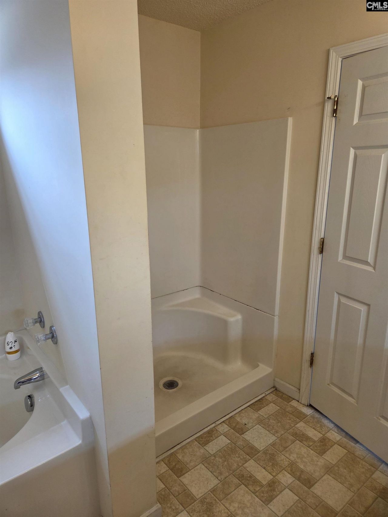 220 Appletree Lane Photo 45