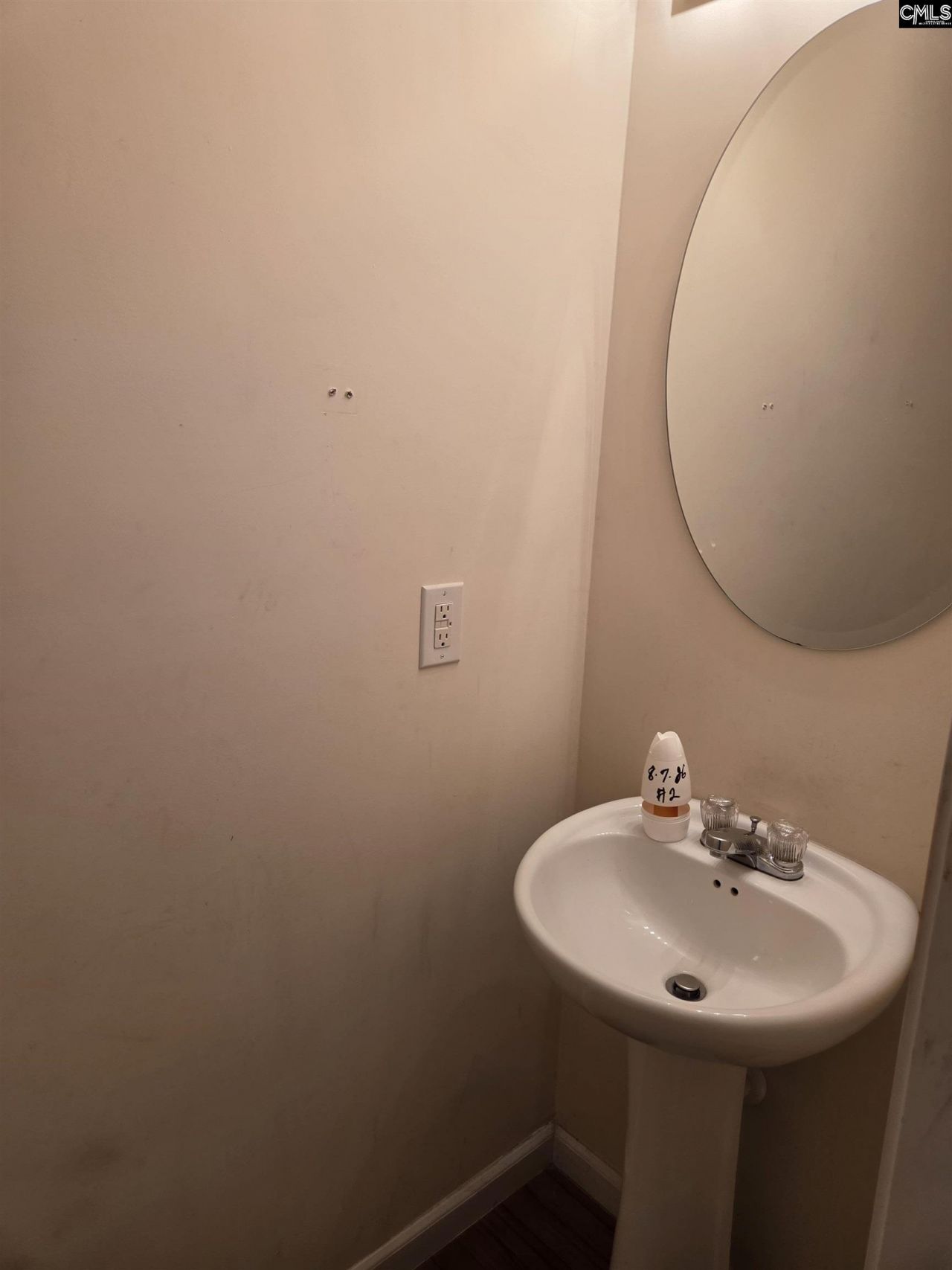 220 Appletree Lane Photo 48