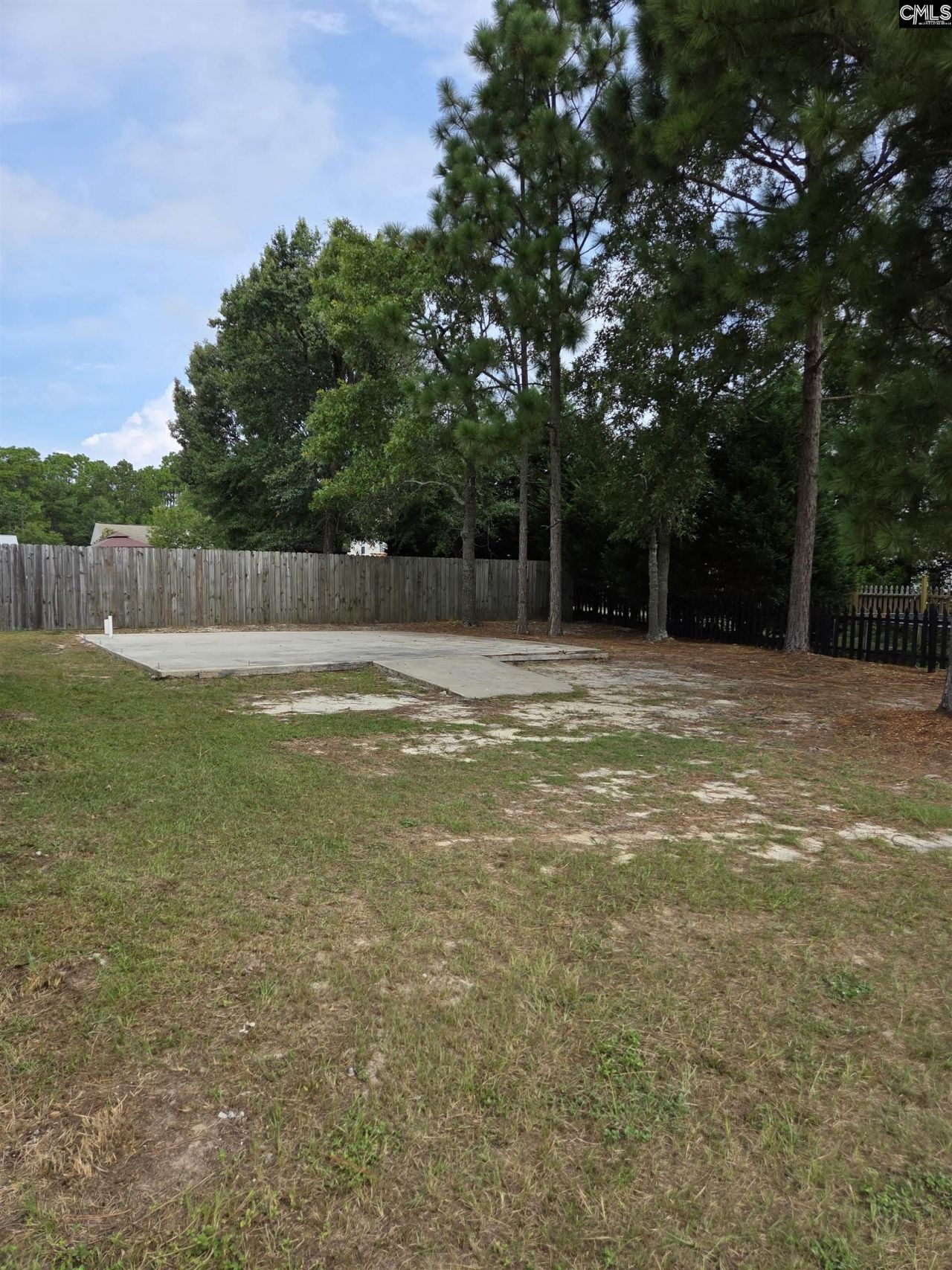 220 Appletree Lane Photo 7