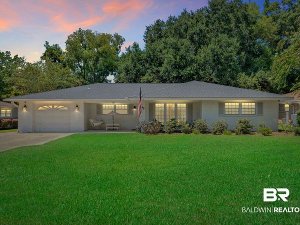 42 Paddock Drive, Fairhope, AL 36532