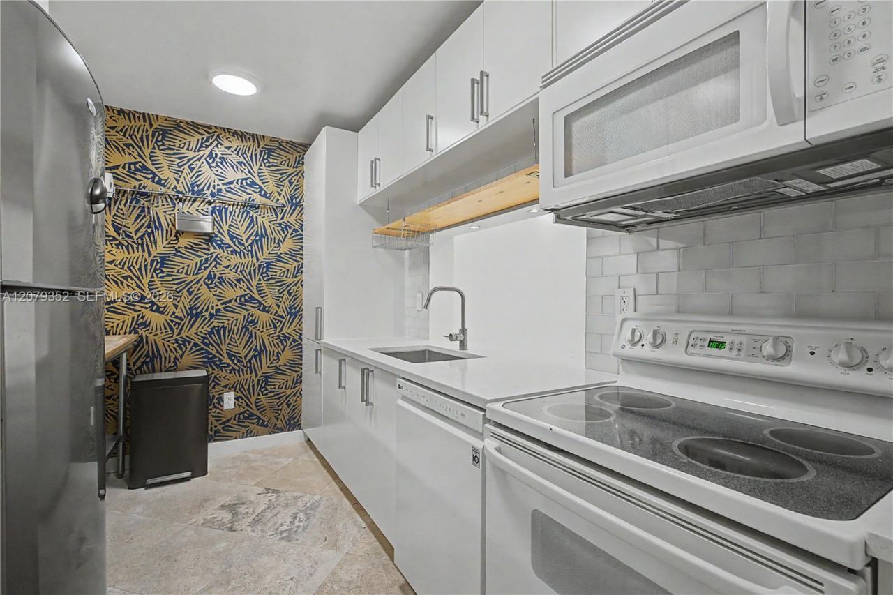 8888 Collins Ave , Unit 115, Surfside, FL 33154 Photo