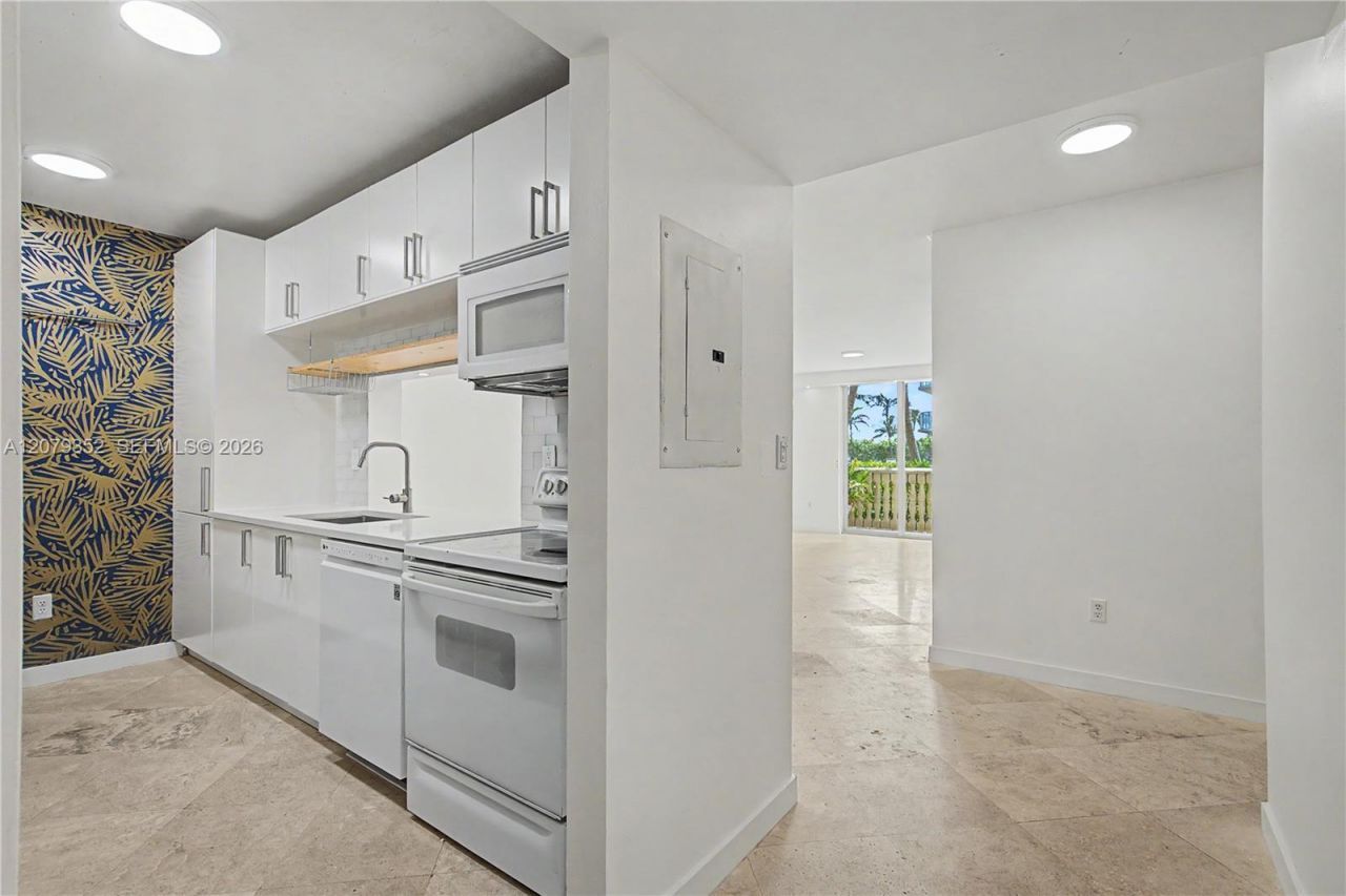 8888 Collins Ave , Unit 115, Surfside, FL 33154 Photo