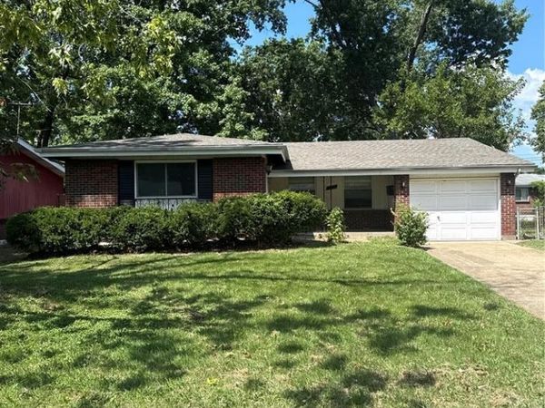 2357 Vorhof Drive , Unincorporated, MO 63136