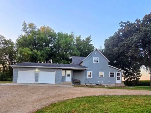 48635 600th Avenue, Fairfax, MN 55332