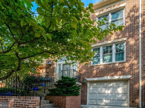 127 GRETNA GREEN COURT, ALEXANDRIA, VA 22304