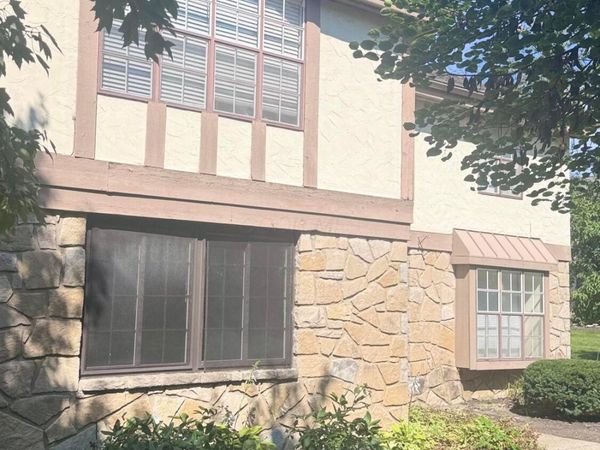6172 Stornoway Drive S, Unit 6172A, Columbus, OH 43213