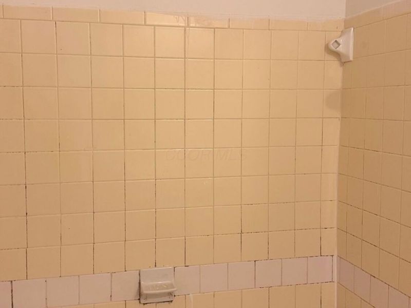6172 Stornoway Drive S, Unit 6172A, Columbus, OH 43213 Photo 5