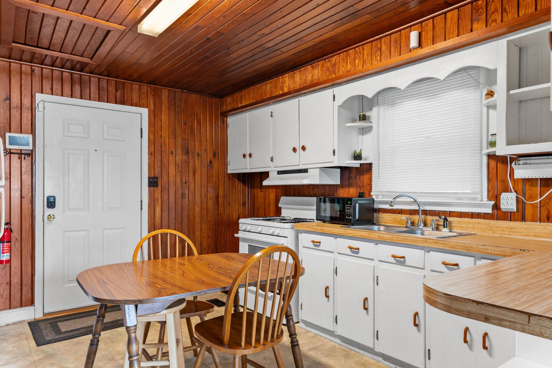 6590 Low Country Highway Photo 7