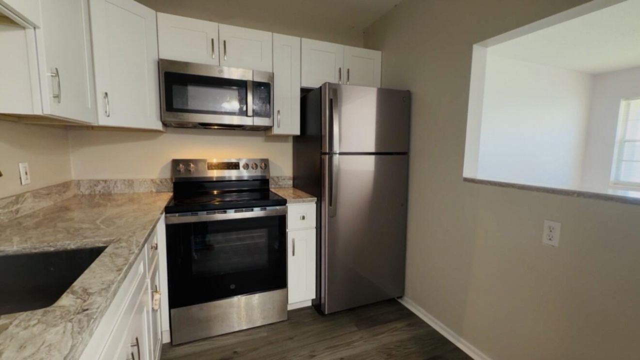43 Easthampton B, West Palm Beach, FL 33417 Photo