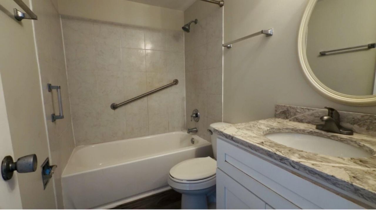 43 Easthampton B, West Palm Beach, FL 33417 Photo
