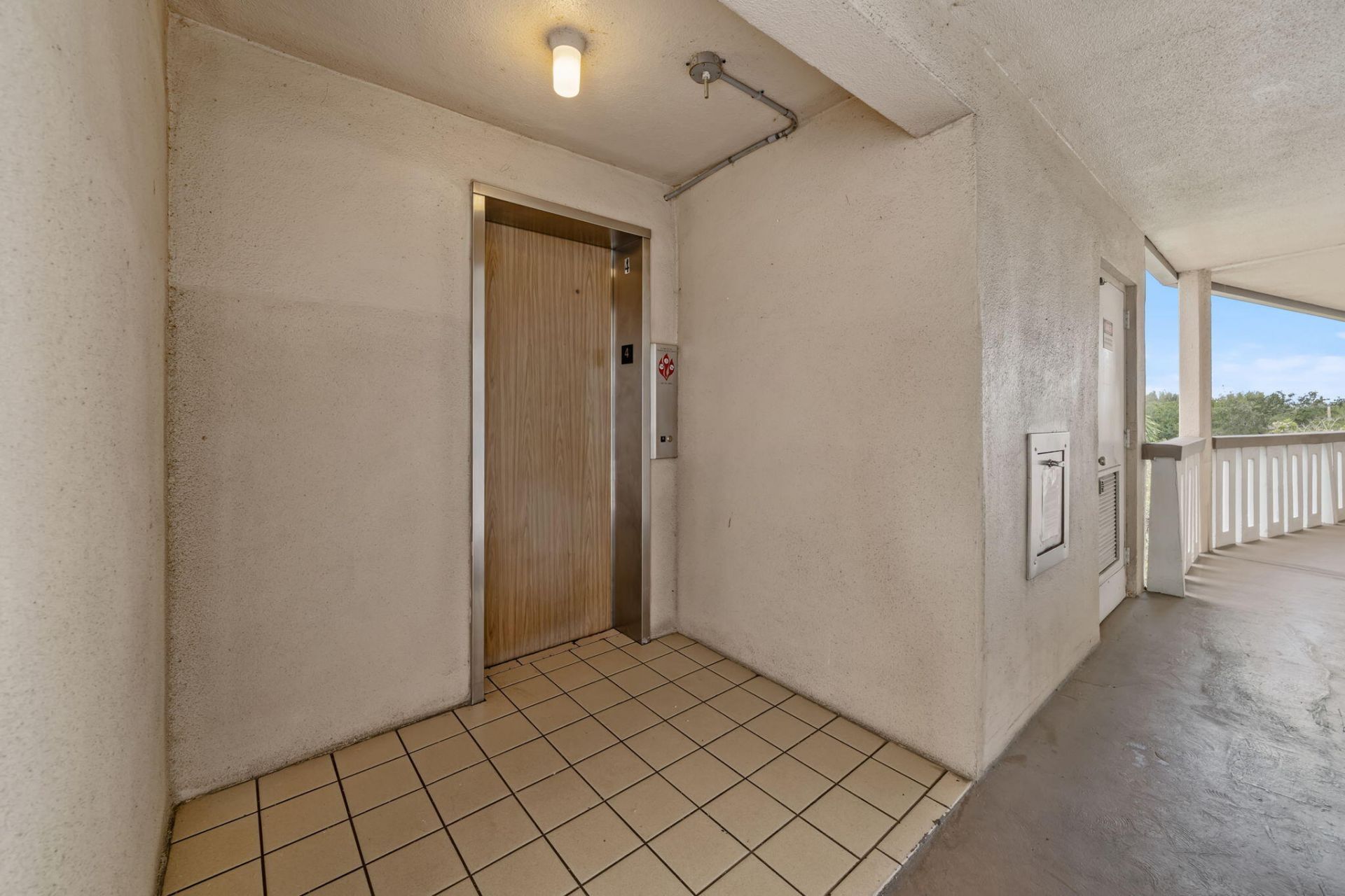 413 Southampton A, West Palm Beach, FL 33417 Photo