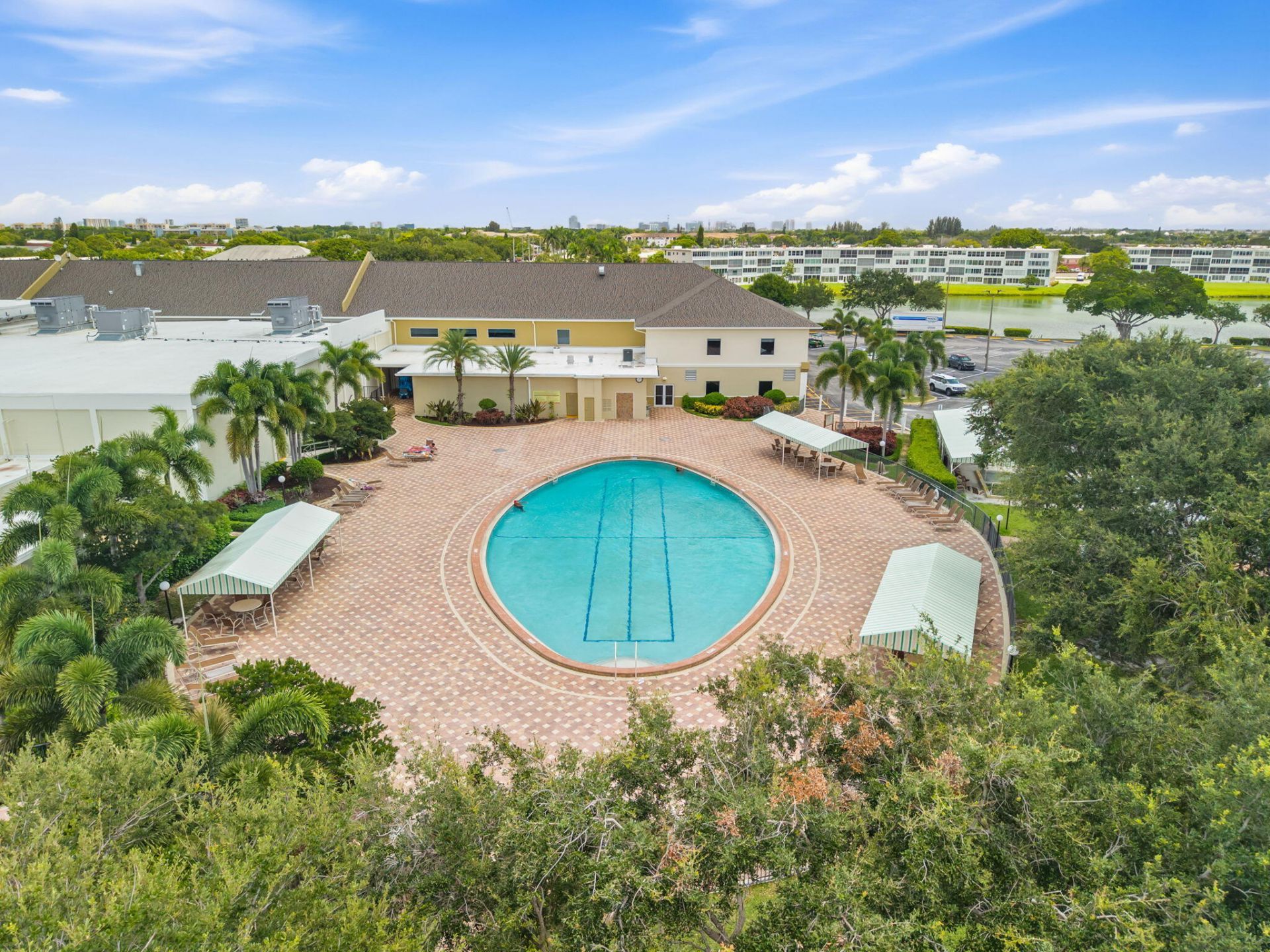 413 Southampton A, West Palm Beach, FL 33417 Photo
