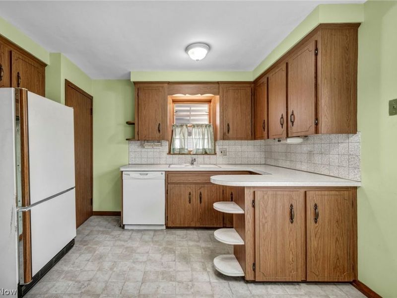 13107 Woodward Boulevard, Garfield Heights, OH 44125 Photo 10