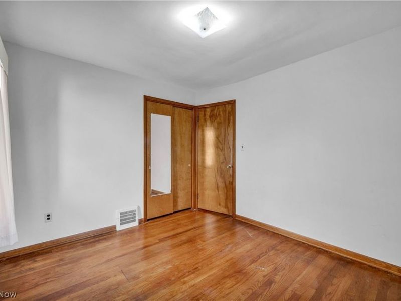 13107 Woodward Boulevard, Garfield Heights, OH 44125 Photo 17