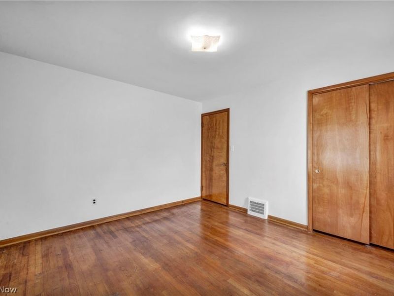 13107 Woodward Boulevard, Garfield Heights, OH 44125 Photo 20