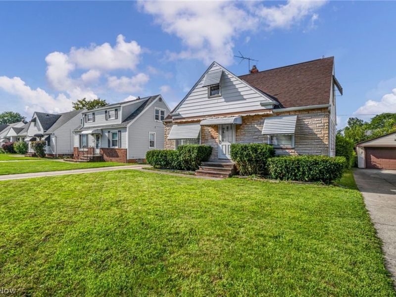 13107 Woodward Boulevard, Garfield Heights, OH 44125 Photo 3