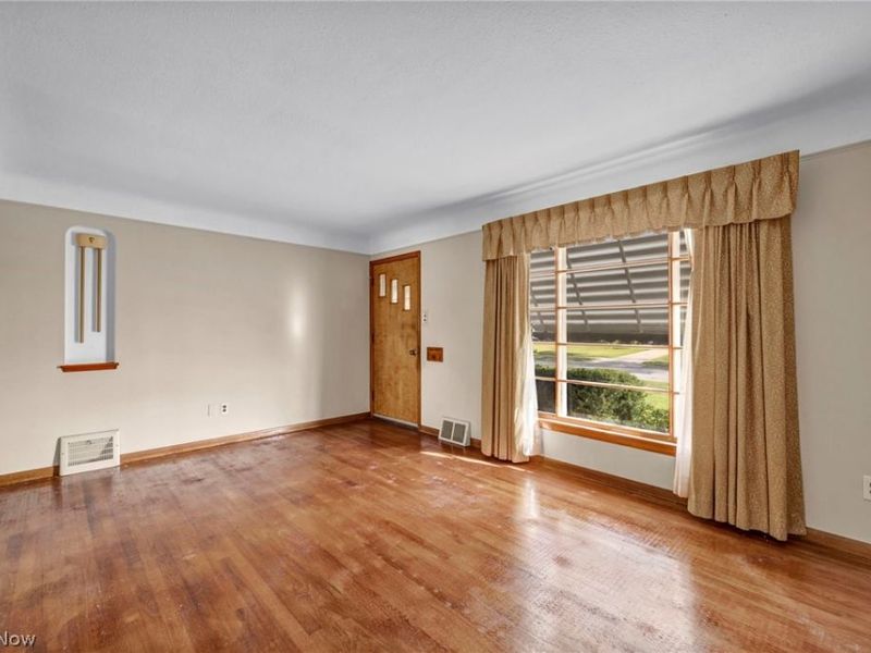 13107 Woodward Boulevard, Garfield Heights, OH 44125 Photo 7