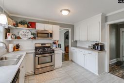 1012 Sherwood Lane photo 4