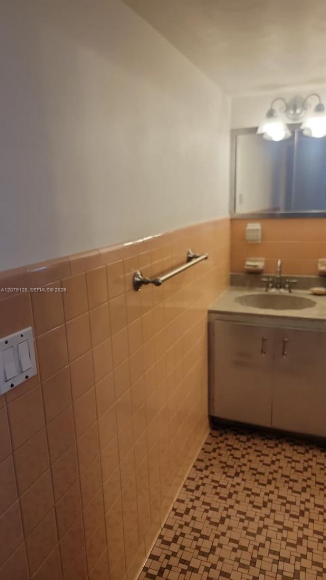 1751 Washington Ave, Unit 1H, Miami Beach, FL 33139 Photo