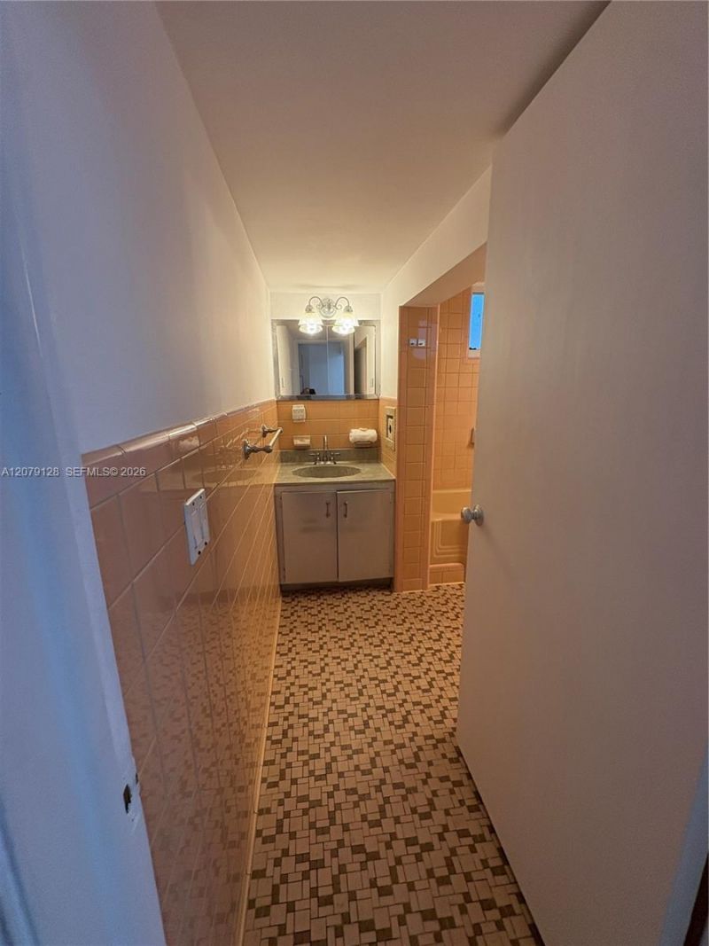 1751 Washington Ave, Unit 1H, Miami Beach, FL 33139 Photo