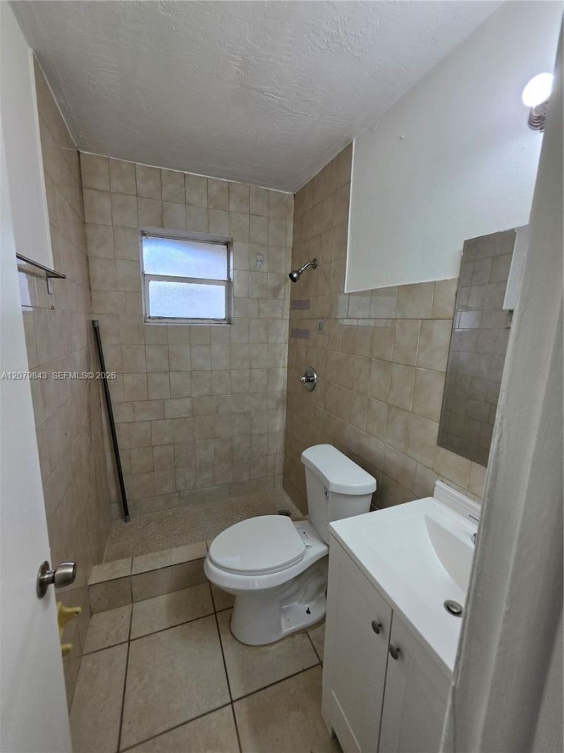 2736 NW 15th Ct, Unit 2, Fort Lauderdale, FL 33311 Photo