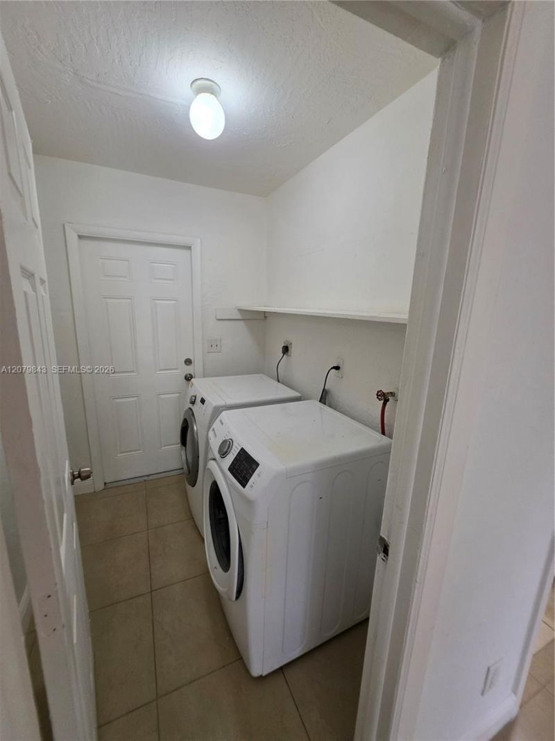 2736 NW 15th Ct, Unit 2, Fort Lauderdale, FL 33311 Photo