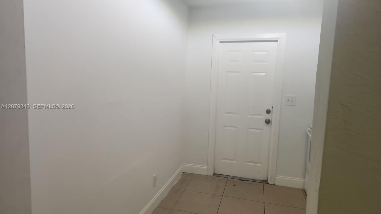 2736 NW 15th Ct, Unit 2, Fort Lauderdale, FL 33311 Photo