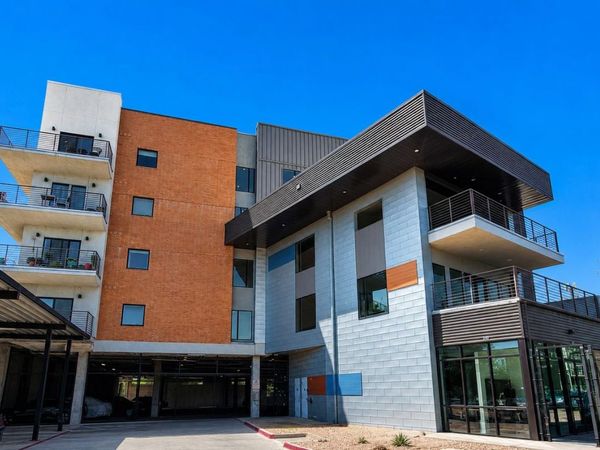 6444 Burnet RD, Unit 305, Austin, TX 78757