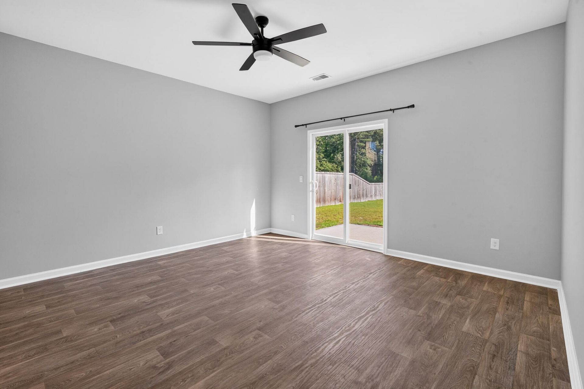 706 Ladywood Photo 11